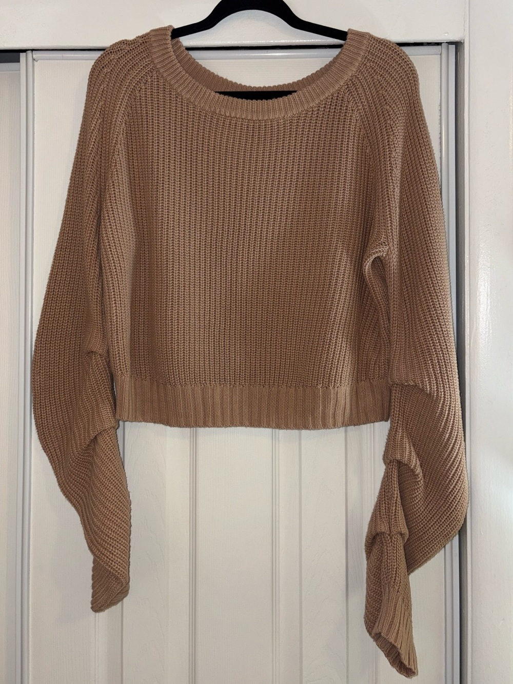 Cropped Scoop-Neck Sweater in Camel